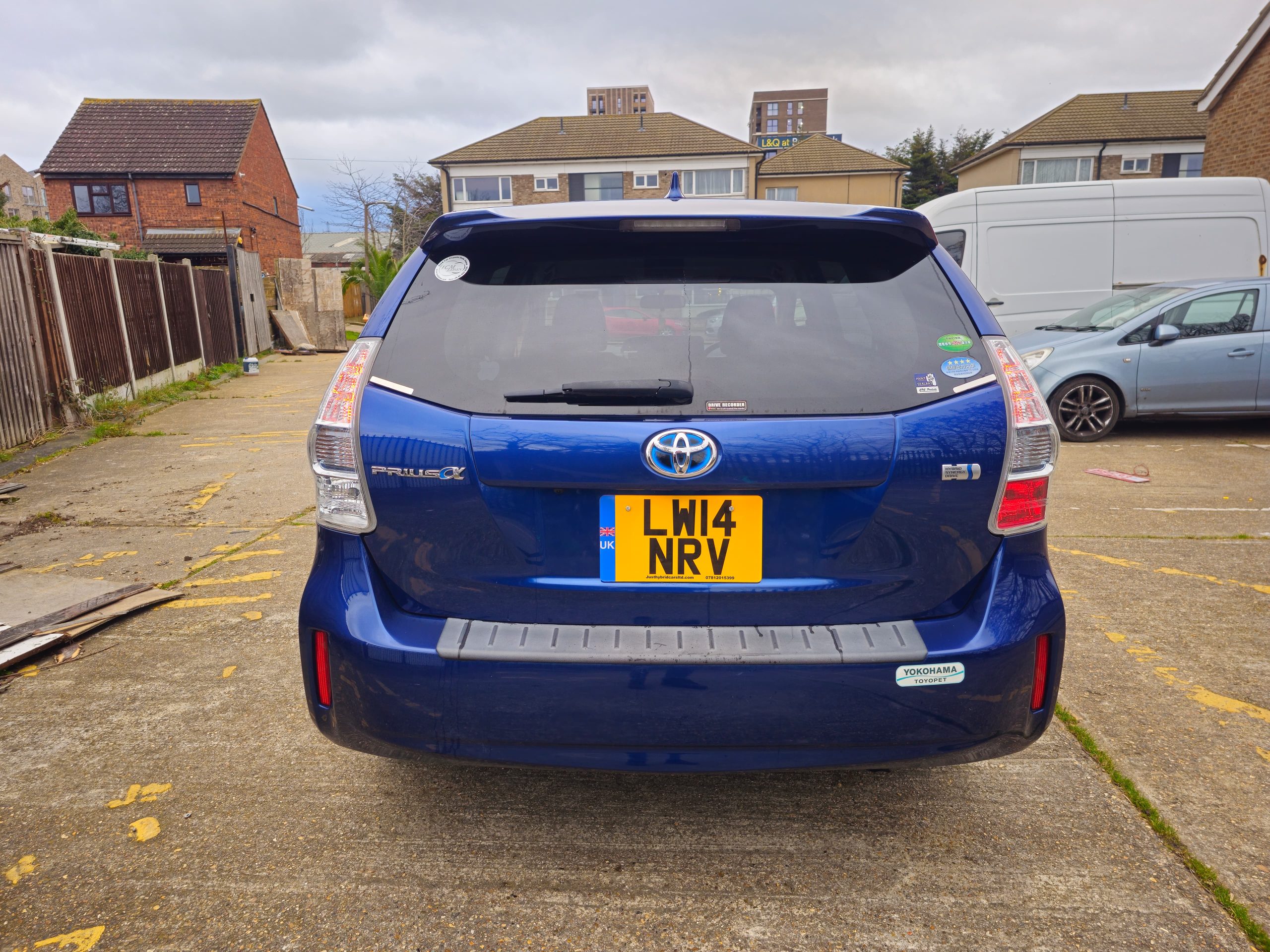 Toyota PRIUS PLUS 2014 - Top Hybrid Cars Ltd